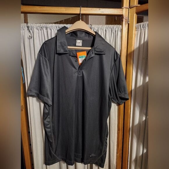 Nike polo  - Picture 1 of 7